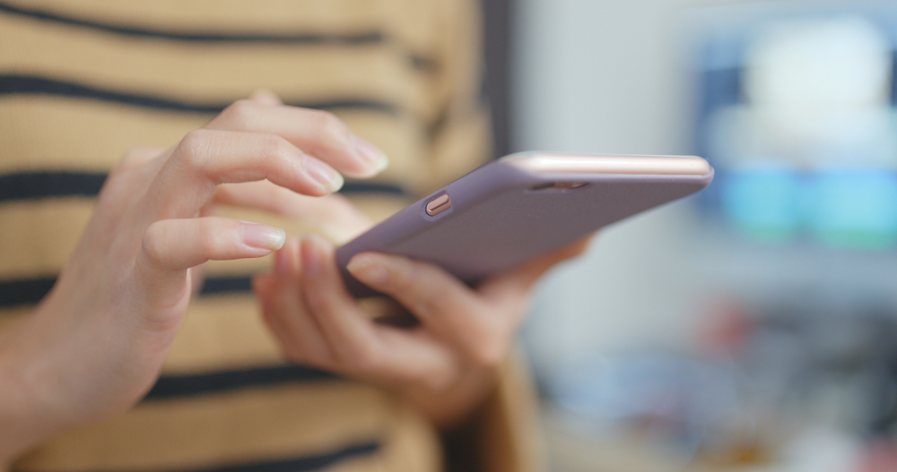 Woman,Using,Smart,Phone